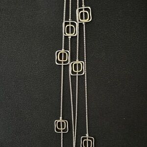 Elegant Silver Geometric Necklace